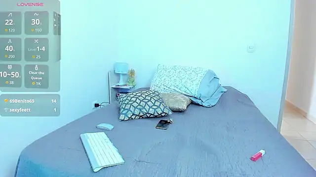 Snapshot of roxy_hell chatting on February 25, 2026, 9:57 pm roxy hell online show from February 25, 2026, 9:57 pm