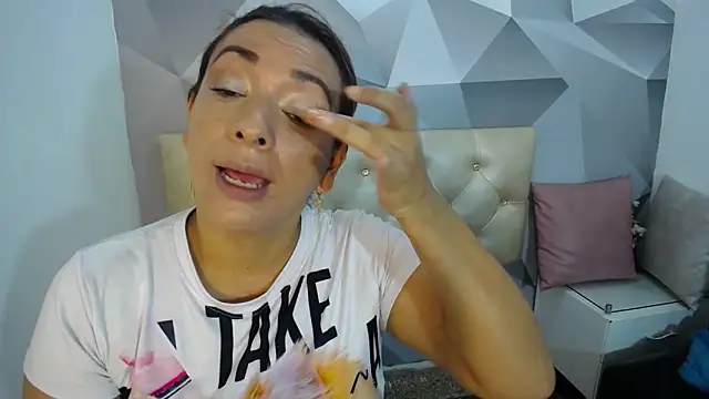 Milf-Prettyboobs online show from November 17, 2025, 10:43 am