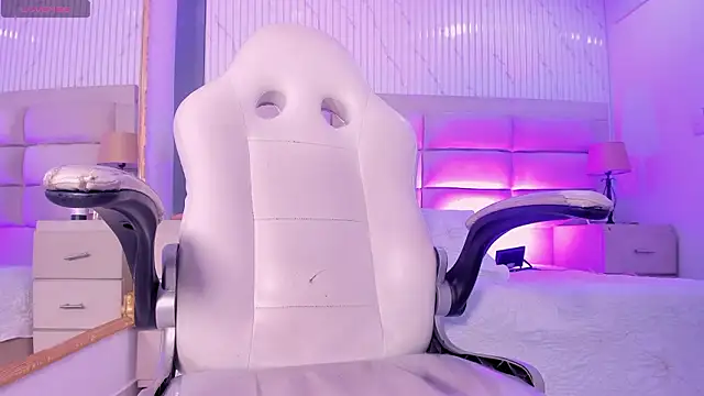 Snapshot of NaomiFrost chatting on January 31, 2026, 7:11 pm NaomiFrost online show from January 31, 2026, 7:11 pm