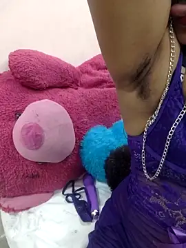 Snapshot of priya_00143 chatting on April 13, 2026, 6:13 pm priya 00143 online show from April 13, 2026, 6:13 pm