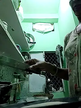 Hotty-Nidhi online show from November 5, 2025, 4:29 pm