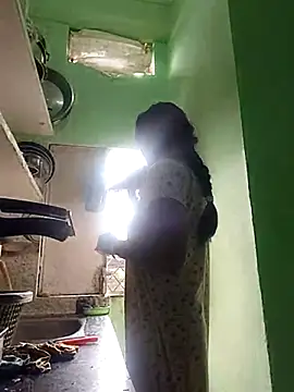 Hotty-Nidhi online show from November 24, 2025, 4:56 am