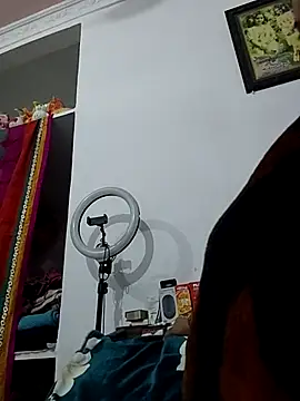 Hotty-Nidhi online show from November 30, 2025, 3:27 pm