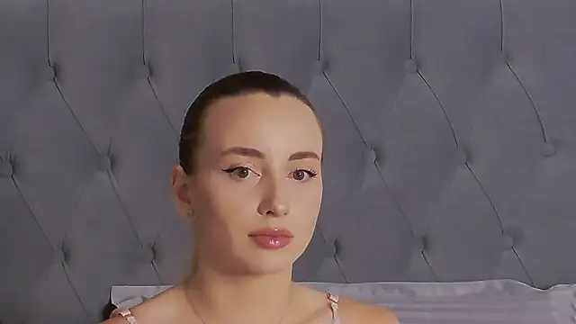 Snapshot of AlexisWhit chatting on October 11, 2025, 6:45 am AlexisWhit online show from October 11, 2025, 6:45 am