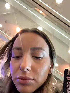 Snapshot of AlexisWhit chatting on November 23, 2025, 8:47 am AlexisWhit online show from November 23, 2025, 8:47 am