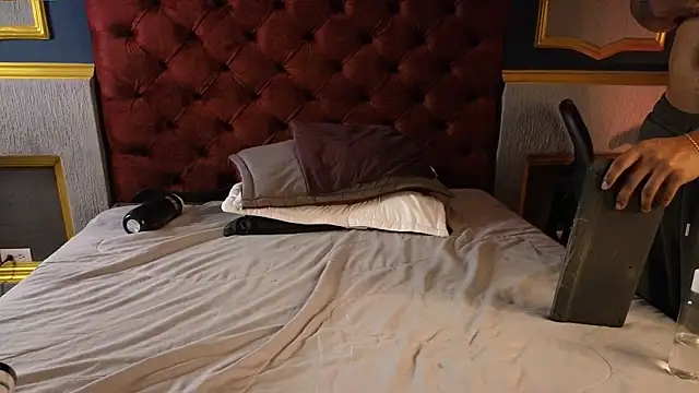 Snapshot of AshtonnSummer chatting on March 10, 2025, 5:29 pm AshtonnSummer online show from March 10, 2025, 5:29 pm