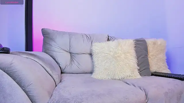 Snapshot of AshtonnSummer chatting on November 11, 2025, 8:53 pm AshtonnSummer online show from November 11, 2025, 8:53 pm