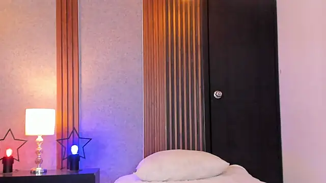 Snapshot of Abby_sinss chatting on November 20, 2025, 8:19 pm Abby sinss online show from November 20, 2025, 8:19 pm