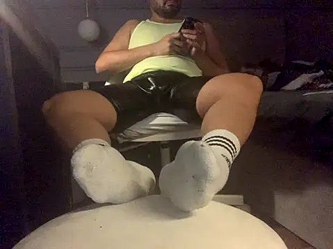 Snapshot of SavagesGN chatting on November 13, 2025, 9:58 pm SavagesGN online show from November 13, 2025, 9:58 pm