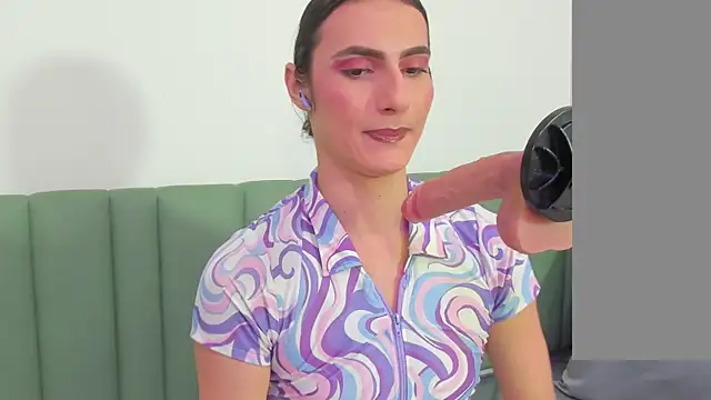 Snapshot of shantall_skinny chatting on December 21, 2025, 11:23 pm shantall skinny online show from December 21, 2025, 11:23 pm