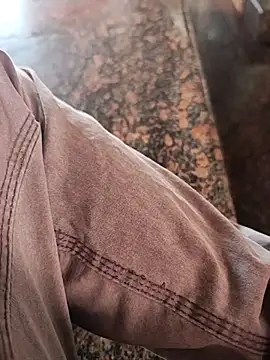 Snapshot of pmr1997 chatting on December 14, 2025, 2:22 pm pmr1997 online show from December 14, 2025, 2:22 pm