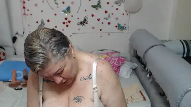 Olgahunder online show from February 9, 2026, 2:54 pm