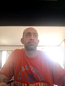 Snapshot of mayg chatting on April 21, 2026, 7:39 pm mayg online show from April 21, 2026, 7:39 pm
