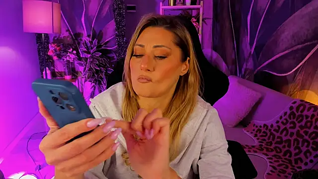 SarahAlluring online show from November 20, 2025, 12:27 pm