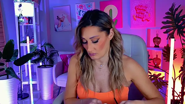 SarahAlluring online show from February 1, 2026, 12:04 pm