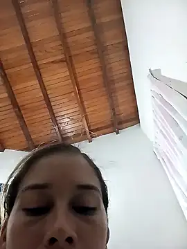 Snapshot of Sexi_girl29 chatting on October 22, 2025, 1:17 am Sexi girl29 online show from October 22, 2025, 1:17 am