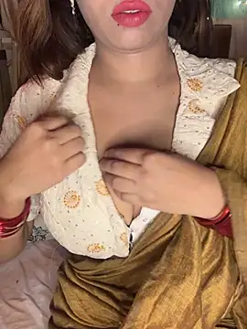 lustyindiancouple online show from June 4, 2026, 1:50 pm