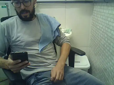 pdasgyn online show from April 15, 2026, 7:58 pm