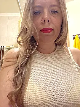 Snapshot of Irina3718 chatting on June 19, 2026, 10:30 am Irina3718 online show from June 19, 2026, 10:30 am
