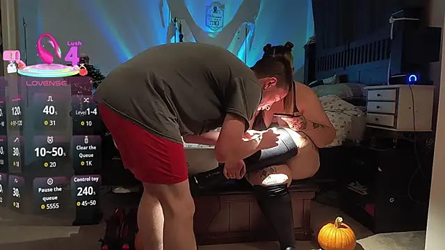 Snapshot of KinkyBratandDaddy chatting on October 17, 2025, 3:31 am KinkyBratandDaddy online show from October 17, 2025, 3:31 am