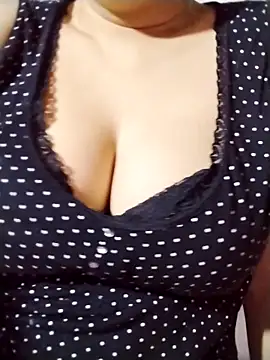 Snapshot of az9ovsqjqhva chatting on October 18, 2025, 1:52 am az9ovsqjqhva online show from October 18, 2025, 1:52 am