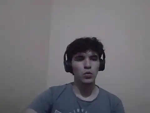 Snapshot of Visculi chatting on December 4, 2025, 10:29 pm Visculi online show from December 4, 2025, 10:29 pm