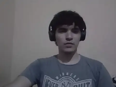 Snapshot of Visculi chatting on December 17, 2025, 11:44 pm Visculi online show from December 17, 2025, 11:44 pm