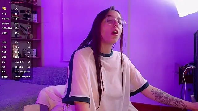 Soy mangx online show from November 18, 2025, 2:06 am