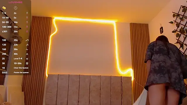 Soy mangx online show from March 27, 2026, 2:50 am