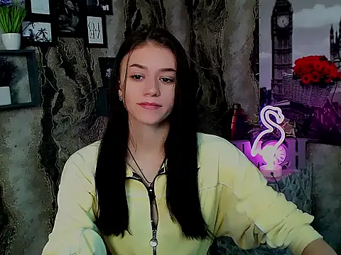 Snapshot of LanaTey chatting on October 13, 2025, 5:07 am LanaTey online show from October 13, 2025, 5:07 am