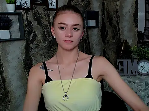 Snapshot of LanaTey chatting on October 16, 2025, 3:46 pm LanaTey online show from October 16, 2025, 3:46 pm