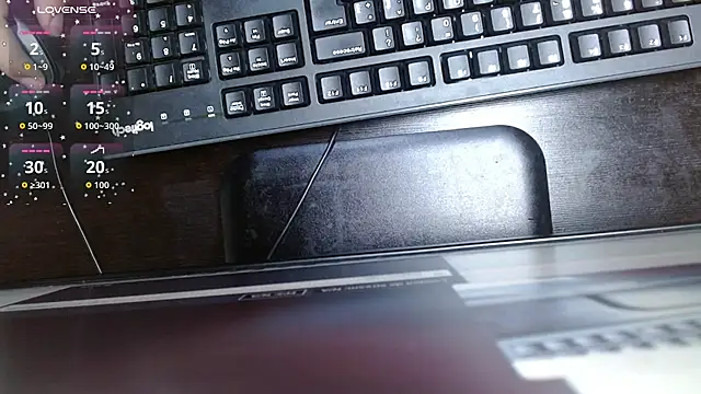 Snapshot of mia_velvet1 chatting on October 28, 2025, 1:58 pm mia velvet1 online show from October 28, 2025, 1:58 pm