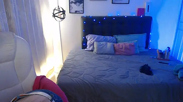 Snapshot of Rose_Thompson1 chatting on November 23, 2025, 2:06 pm Rose Thompson1 online show from November 23, 2025, 2:06 pm