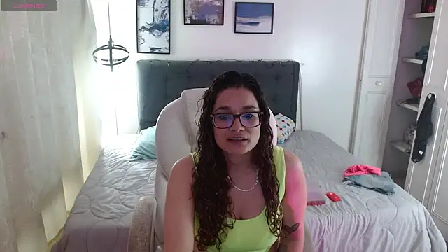 Snapshot of Rose_Thompson1 chatting on November 30, 2025, 1:48 pm Rose Thompson1 online show from November 30, 2025, 1:48 pm