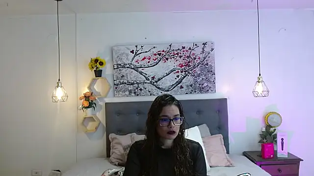 Snapshot of Rose_Thompson1 chatting on December 1, 2025, 1:38 pm Rose Thompson1 online show from December 1, 2025, 1:38 pm