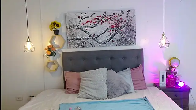 Snapshot of Rose_Thompson1 chatting on December 5, 2025, 1:42 pm Rose Thompson1 online show from December 5, 2025, 1:42 pm