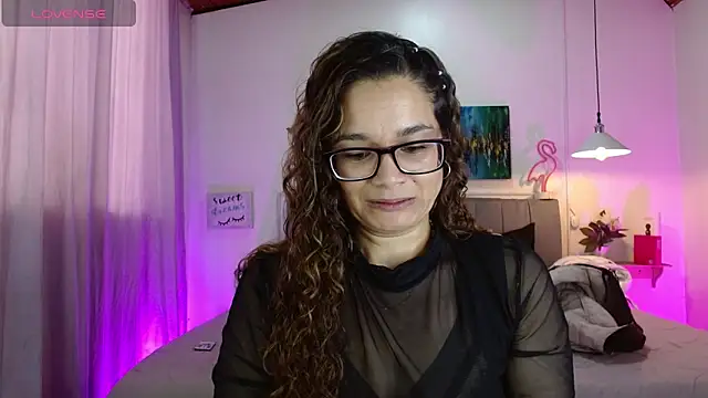 Snapshot of Rose_Thompson1 chatting on April 20, 2026, 1:14 pm Rose Thompson1 online show from April 20, 2026, 1:14 pm