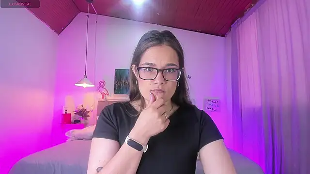 Snapshot of Rose_Thompson1 chatting on April 25, 2026, 1:25 pm Rose Thompson1 online show from April 25, 2026, 1:25 pm