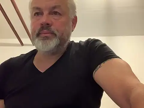 Berg Boy online show from November 20, 2025, 5:29 am