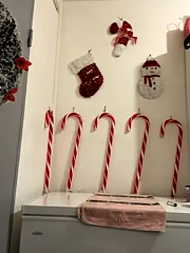 Hugo34bg online show from November 29, 2025, 4:59 am