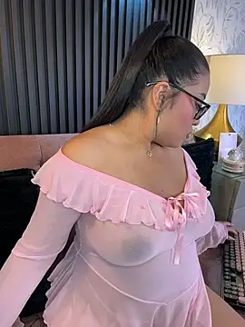 Snapshot of Alexa_Madisson chatting on May 12, 2026, 6:27 pm Alexa Madisson online show from May 12, 2026, 6:27 pm