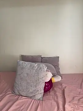 Ivelleee  online show from December 18, 2025, 10:16 pm