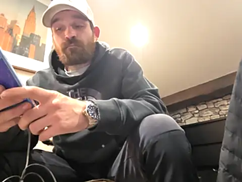 Snapshot of LKC94 chatting on November 4, 2025, 1:48 am LKC94 online show from November 4, 2025, 1:48 am