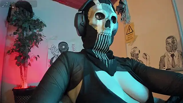 cos operator online show from June 5, 2026, 8:47 pm