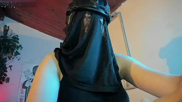 Snapshot of cos_operator chatting on August 1, 2026, 8:41 pm cos operator online show from August 1, 2026, 8:41 pm