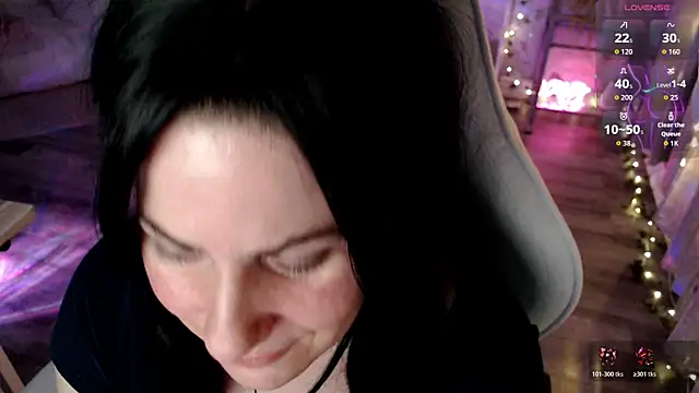 BellaStar84 online show from April 13, 2026, 7:25 am