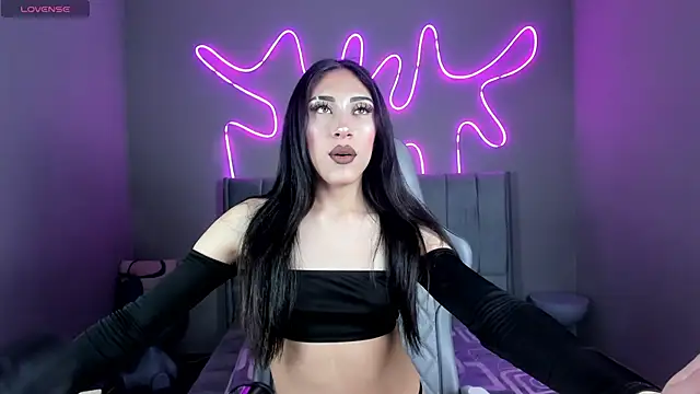 madison  rey online show from November 20, 2025, 1:55 pm