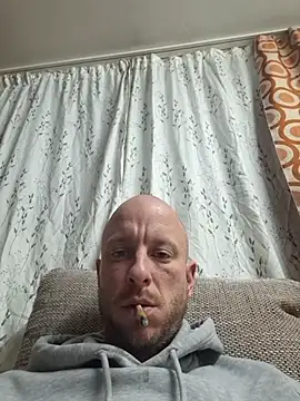 Snapshot of svenpfeifer chatting on November 18, 2025, 4:00 pm svenpfeifer online show from November 18, 2025, 4:00 pm