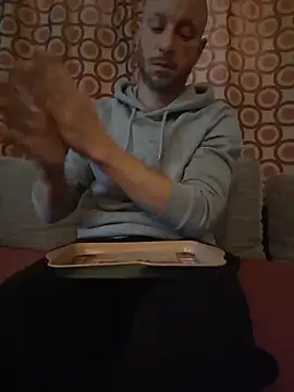 Snapshot of svenpfeifer chatting on November 23, 2025, 2:06 pm svenpfeifer online show from November 23, 2025, 2:06 pm