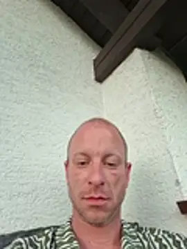 Snapshot of svenpfeifer chatting on June 25, 2026, 3:06 am svenpfeifer online show from June 25, 2026, 3:06 am
